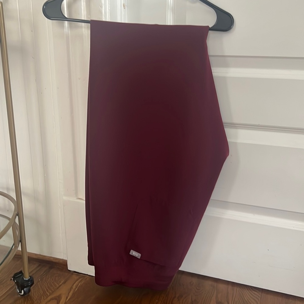 Burgundy Livingston Figs pants.